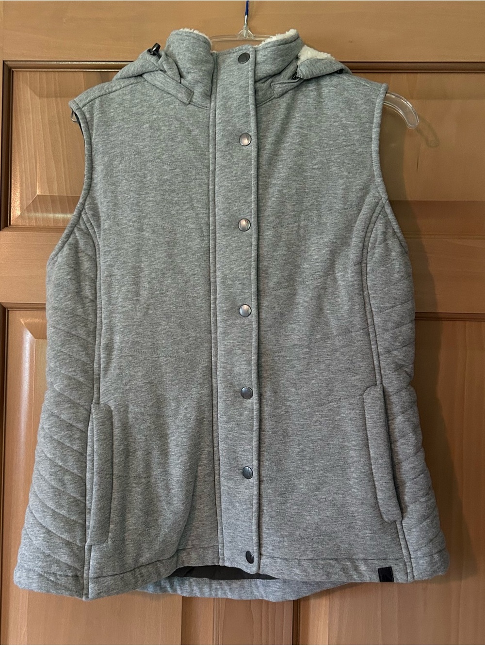 L.L. Bean Gray Hooded Sweatshirt Vest Quilted Sides Fleece Lined Hood Medium EUC
